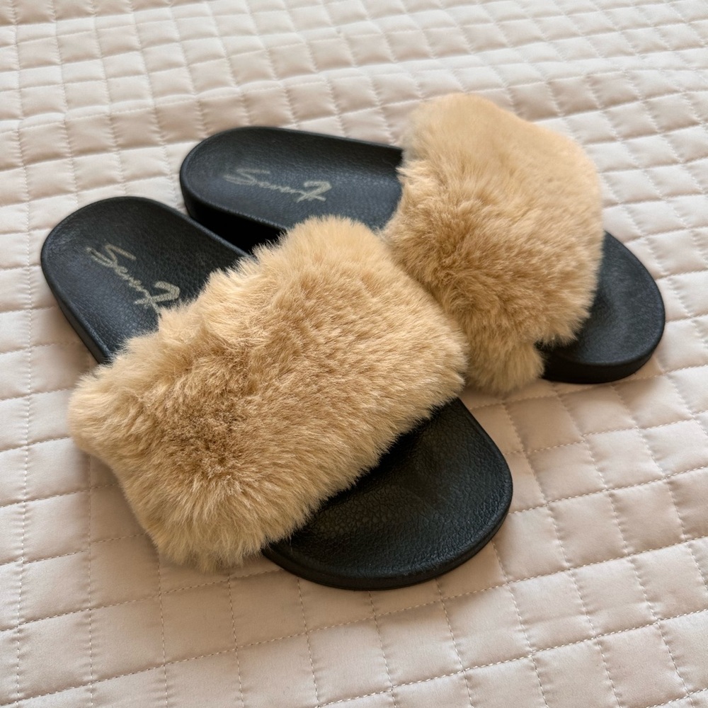 Seven7 Tan Faux Fur Slide Sandals